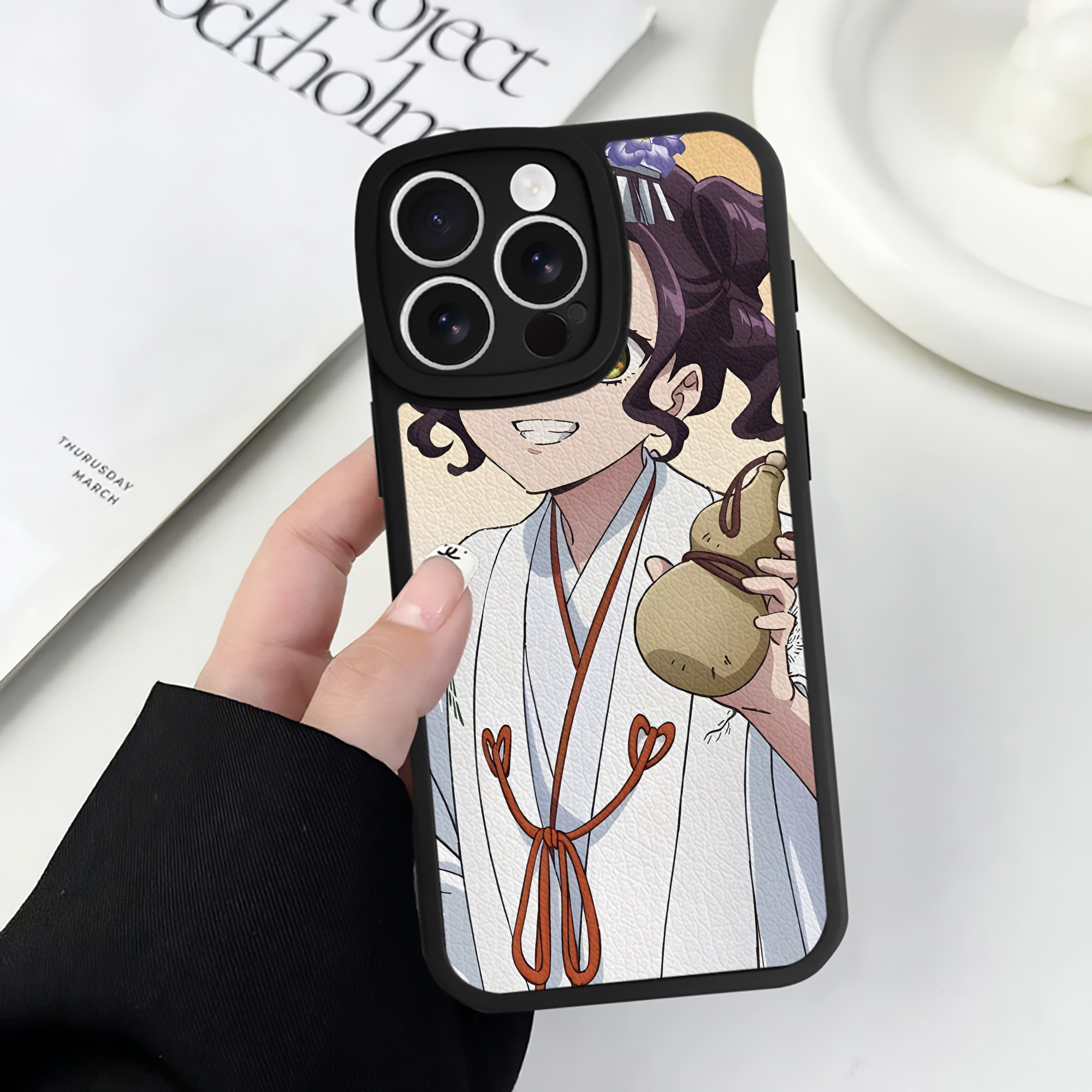 薬屋のひとりごと The Apothecary Diaries 【iPhone 16シリーズ対応】シリコンスマホケース（レザー調） 材質：シリコン
